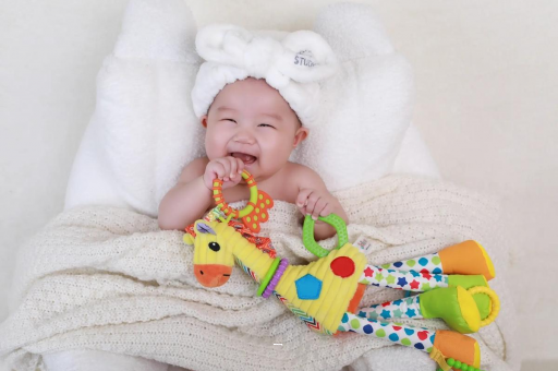 屯昌宝宝为什么会吐奶 屯昌宝宝为什么会吐奶